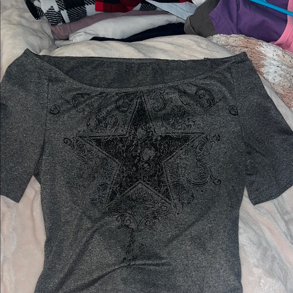 SHEIN Gray Off-Shoulder Top with Black Star Design